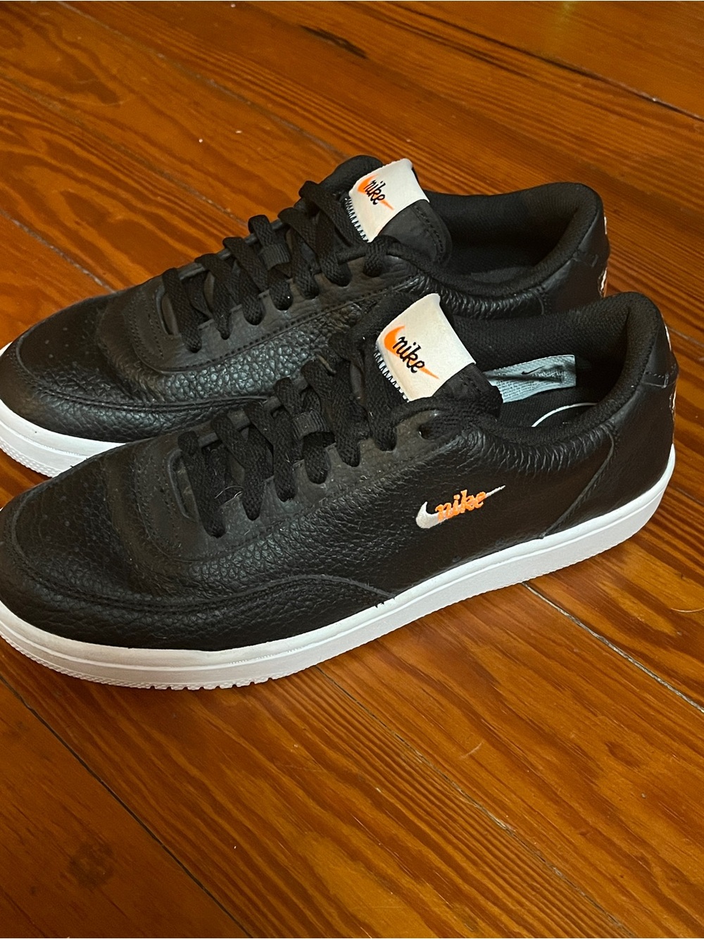 Nike Court Vintage Premium Black Orange Low Top Sneakers CT1726-002 size 8.5